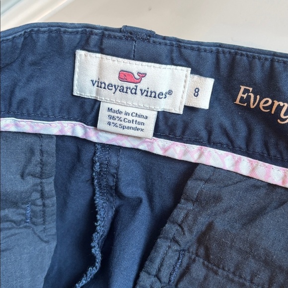 Vineyard Vines Deep Women’s Navy Uniform shorts, size 8 - Picture 4 of 4